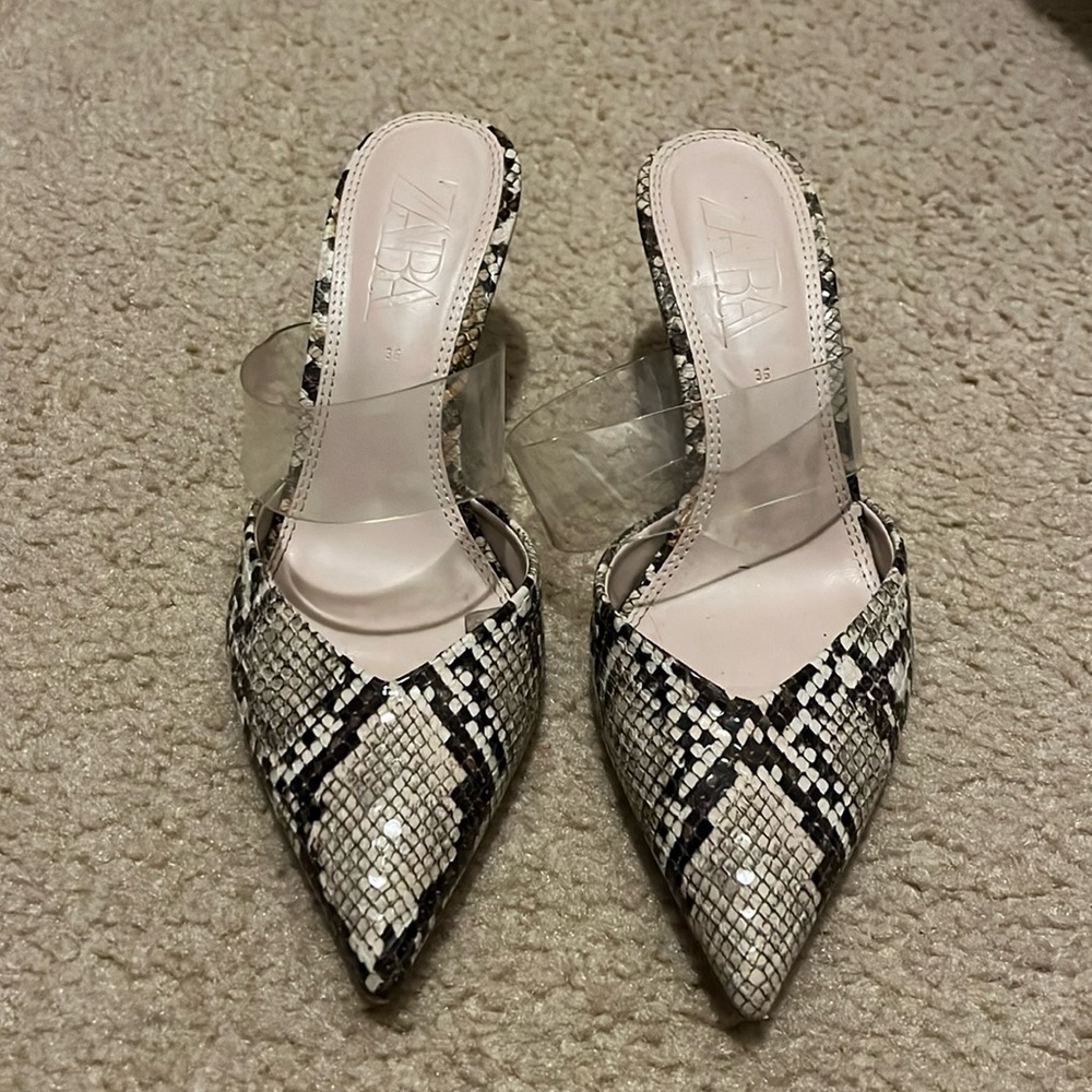 Snakeskin pointy toe mule Zara size 36 size 6
